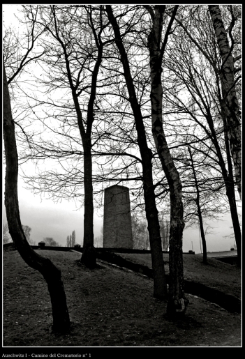 Auschwitz -  il camino del Crematorio n. 1